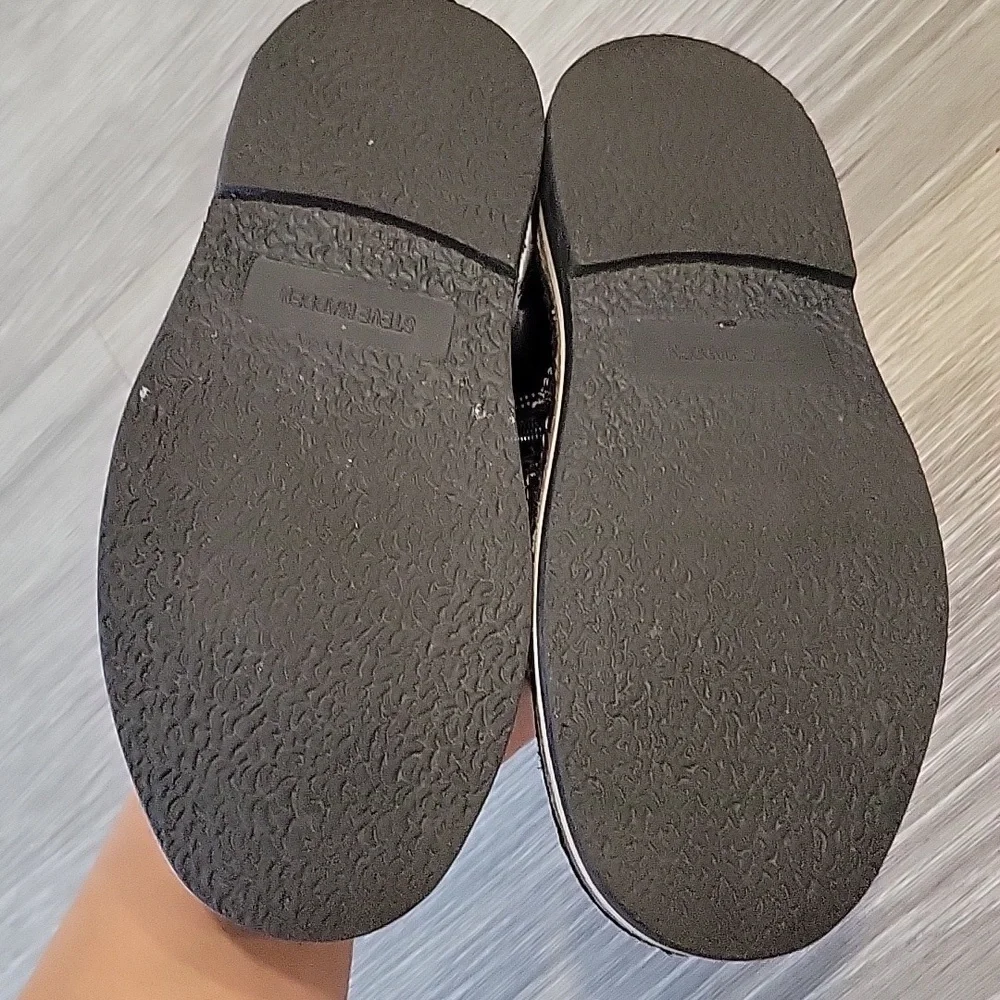 Steve Madden Boy's Harkeen Chukka Boot Size 11T